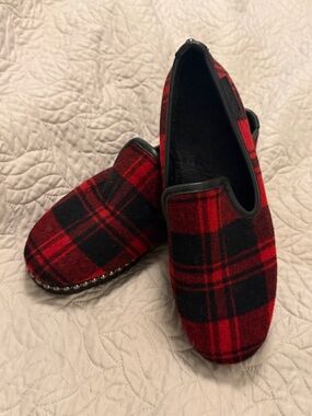 Chelsea & Violet Red and Black Plaid Slip-Ons